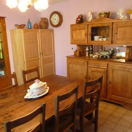 Semesterbostad Fontenay-torcy, 3 Pieces, 4 Personnes - Fr-1-526-18 Fontenay-Torcy